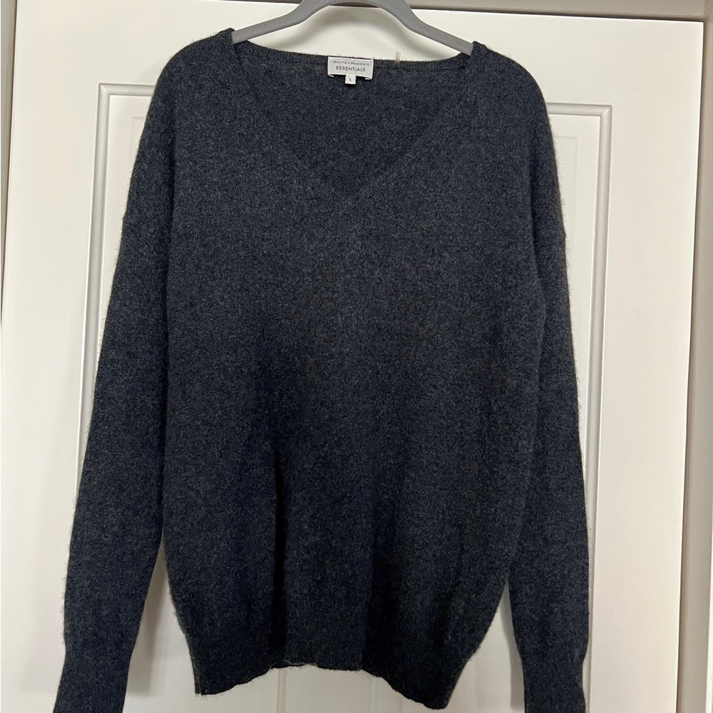 White + Warren Charcoal V-Neck Sweater 100% Cashmere